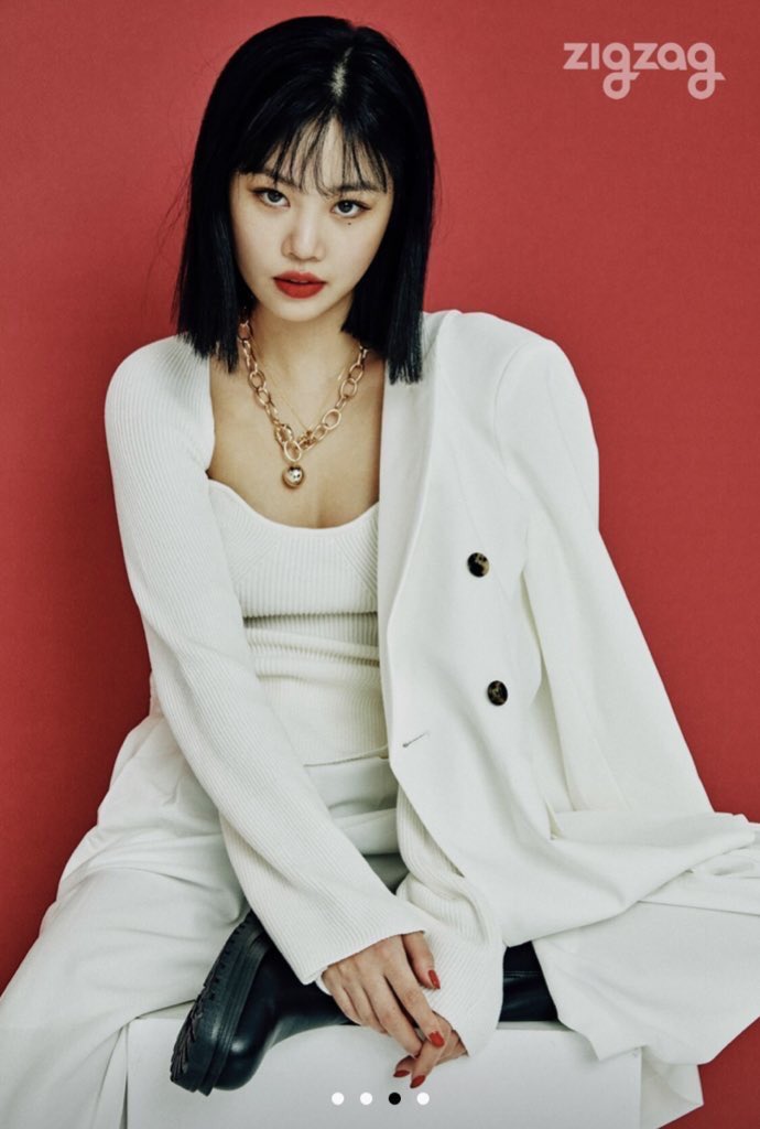 SoojinBrasil's tweet photo. [📸] 14.09.20 Atualização da ZIGZAG com a Soojin! 

©️PortalNVLNDBR 

#GIDLE #수진 #SOOJIN #아이들_오마이갓 https://t.co/oDS8knMyiJ