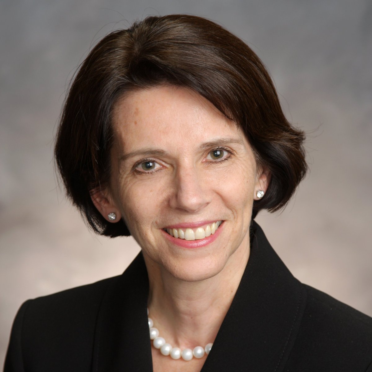 HMSeye's tweet photo. Congratulations to Dr. Janey L. Wiggs, who will receive the 
@ARVOinfo 2022 Weisenfeld Award in recognition of her distinguished scholarly contributions to the clinical practice of ophthalmology. https://t.co/joVZIRnxe8 https://t.co/pM7Ixj1Imv