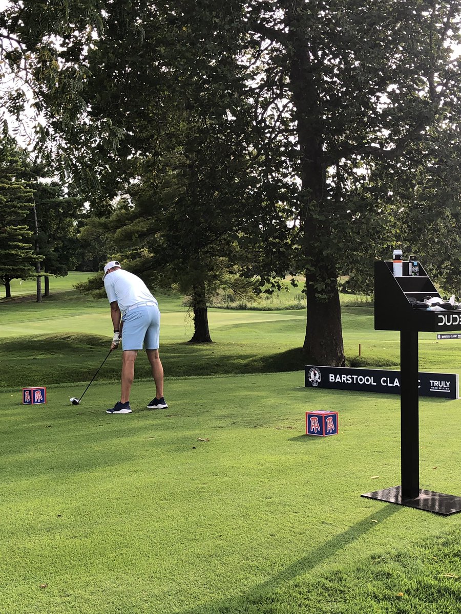 ZSpring42's tweet photo. Had a great time at the Barstool Classic with @B_Wilkinson93 #barstoolclassic #springfieldcc course was in terrific shape... 👌hat tip @sccturfgrass @JakeHoustonGolf https://t.co/smLZit5pHq