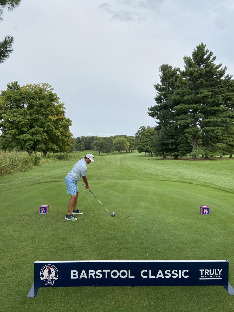 ZSpring42's tweet photo. Had a great time at the Barstool Classic with @B_Wilkinson93 #barstoolclassic #springfieldcc course was in terrific shape... 👌hat tip @sccturfgrass @JakeHoustonGolf https://t.co/smLZit5pHq