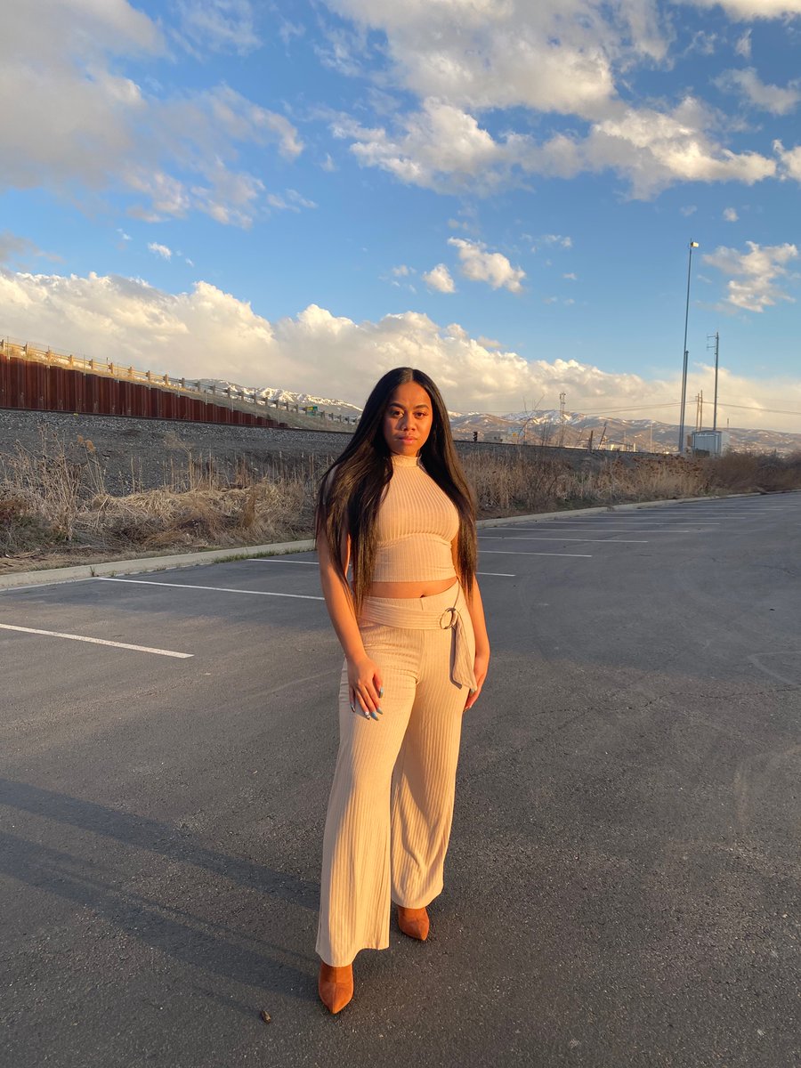 prettyahhh1's tweet photo. I just noticed how modest I’ve become lol #ModestIsTheHottest 😂🤪 https://t.co/lPz1EdANn1
