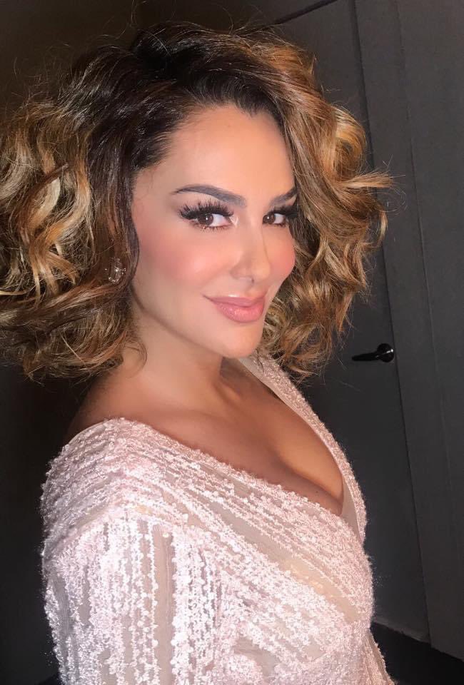 Ninelconde's tweet photo. Mis amores, ¿están listos para iniciar una nueva semana? A seguir con esa buena actitud, les mando bendiciones mis #condefans 👏🏻💓 https://t.co/QmpgxZI9Da