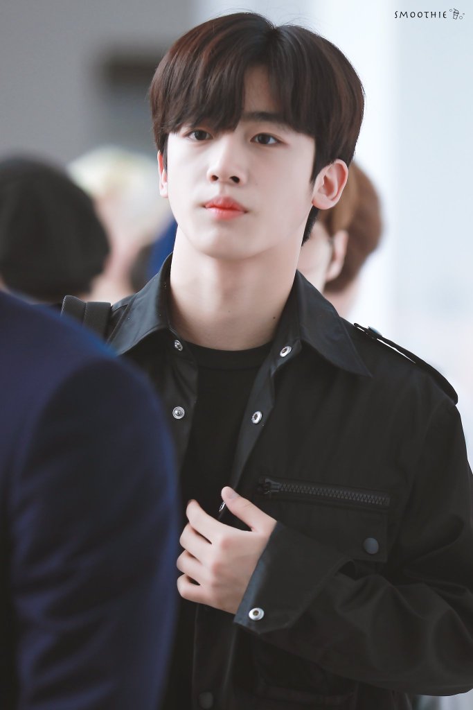 timetokyh's tweet photo. 190915 인천공항

 #김요한 #KIMYOHAN #WEi @WEi__Official https://t.co/8VHhUTbzi1