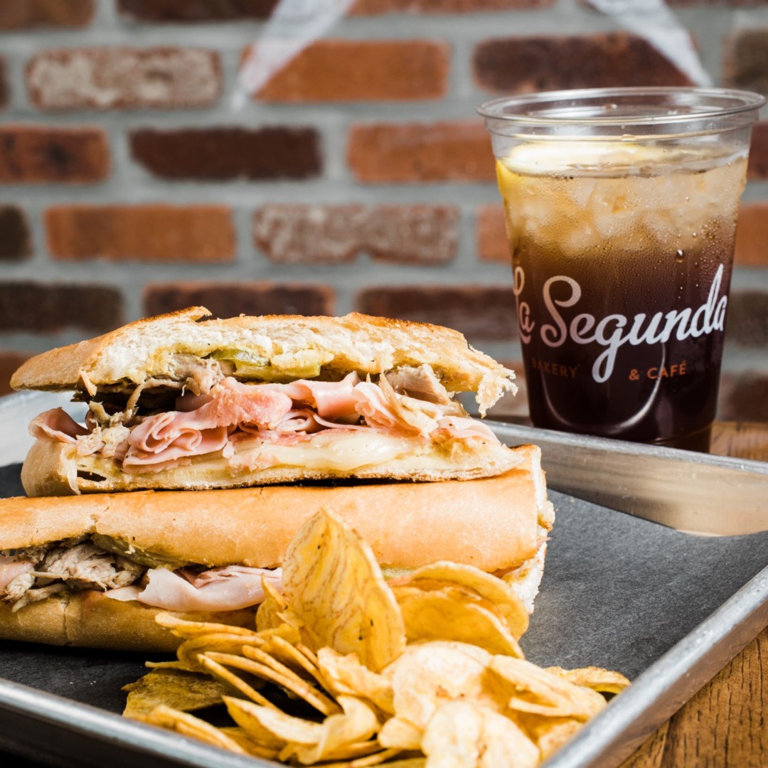 LaSegundaBakery's tweet photo. Monday's Cuban Sandwich Combo $9.99
-
#LaSegundaBakery #LaSegundaCafe #CubanSandwich #ViaYbor https://t.co/Iy6TzTXOsE