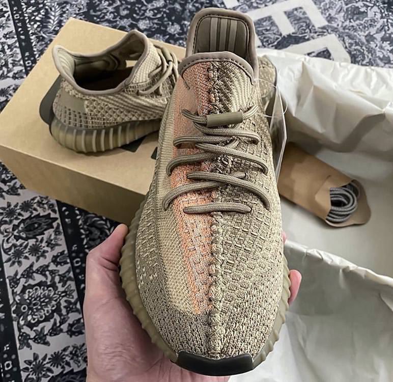 Legendarymx_'s tweet photo. Iniciando el día con imágenes del próximo Yeezy Boost 350 V2 "Eladia". 👀 https://t.co/xBp9ci5Uw9