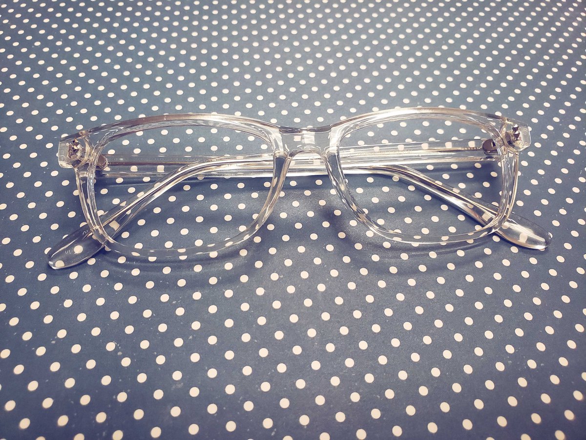 39DollarGlasses's tweet photo. Love the clear-frame look? You'll love our Entourage frame 😍 #FrameOfTheWeek >>> shop now >>> https://t.co/WHXryh015L https://t.co/lEjMOYwsfM