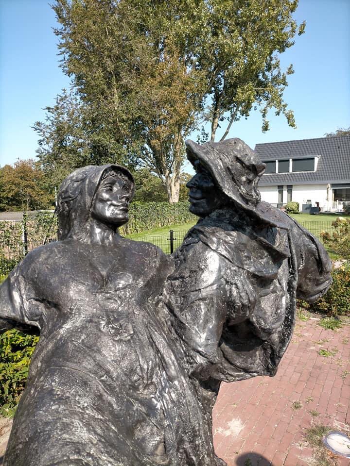 lvk1956's tweet photo. #dancenopstraat https://t.co/ZmzrzSovAf