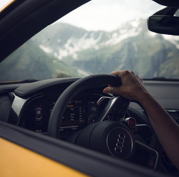 FlowAudi's tweet photo. This red button is meant to be pushed. #WantAnR8 #AudiR8 ⁣
. . .

#FlowAudi https://t.co/vFFSHrXoFV