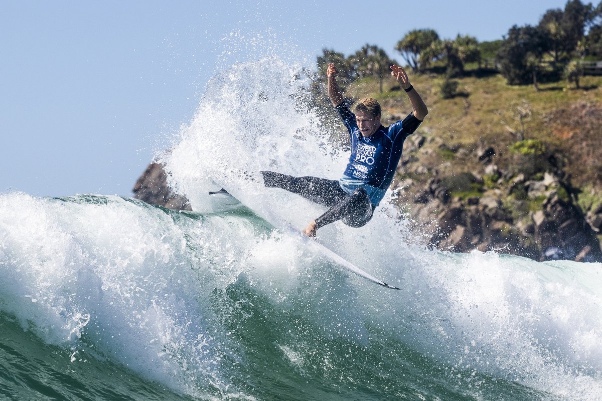 PlaneteSurf's tweet photo. #TweedCoastPro : Tyler Wright en force, Ethan Ewing s'affirme
β‘οΈ https://t.co/hcFk15OsYP https://t.co/0Wkw99589h