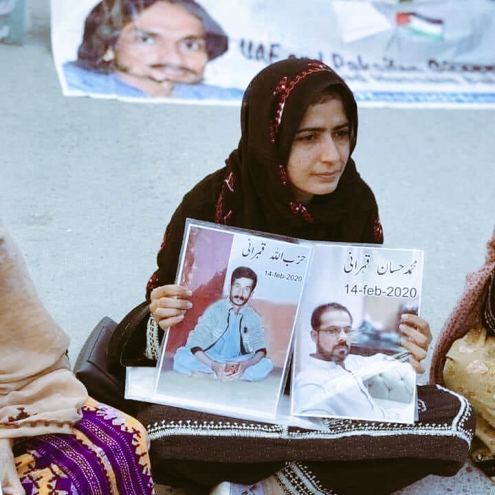 WajaFateh's tweet photo. بولتے کیوں نہیں میرے حق میں، آبلے پڑ گئے زبان میں کیا ؟
#BalochMissingPerson
#SaveQsmbraniBrothers https://t.co/lXspZoEfyE