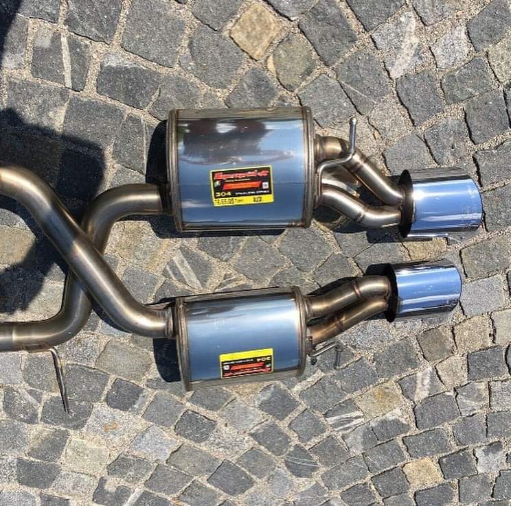 SpeedOneCh's tweet photo. Wenn du die Woche so beginnen darfst 🤤😏 🔧👀
#auto #racing #zubehör #autoteile #speed #tuning #schweiz #speedone https://t.co/EFKmIYmvQZ