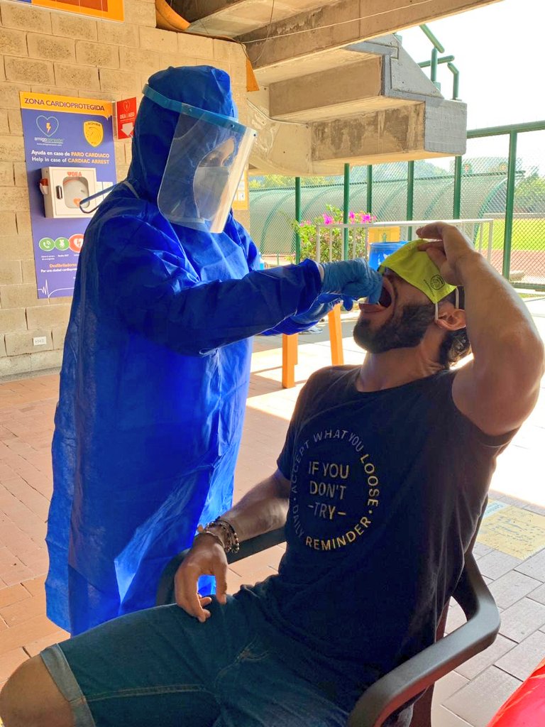 Leonesfutbolc's tweet photo. Hoy se llevó a cabo práctica y luego se procedió a pruebas PCR para Covid-19. Resultados el día martes 15/09 en la mañana y en la tarde el segundo entrenamiento de esta semana. Preparándonos para nuestra F8 vs @ValleduparVFC.
#QuedateEnCasa #QueVuelvaElColor @AlcaldiaItagui. https://t.co/ewvMYwGvYq