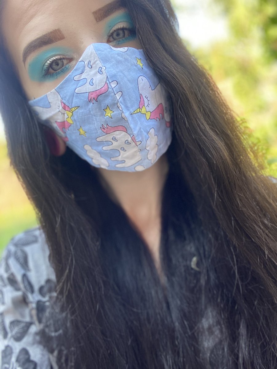 RecklessGirl92's tweet photo. Sometimes I wonder if I'm 28 for sure 😅
I love that face mask with unicorns 🦄
💜

#PolishGirl #FaceMask #Reality2020 #TWAFamily #Unicorns #BlueMakeup #Makeup #Poland https://t.co/XhsTCCcD54