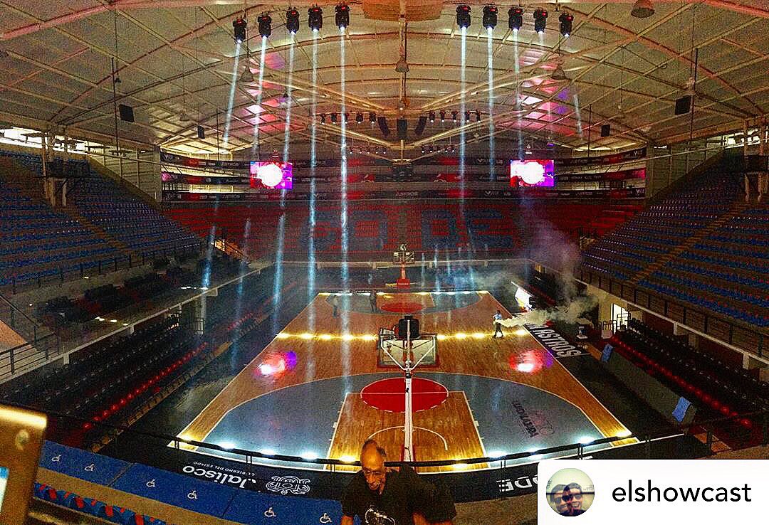 Robelighting's tweet photo. Getting game day ready for the Astros de Jalisco in Guadalajara, Jalisco, Mexico with #lightingdesigner David Martinez and a rig of @Robelighting #Pointe luminaires.

#robelighting #robeintherig #elshowcast #lightingdesign #astrosdejalisco #arenalighting #basketballgameday https://t.co/5Xwl8lwTUg