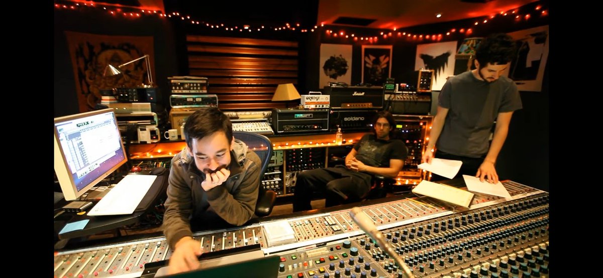 Saralpfamily's tweet photo. Half an hour of perfection ❤ amazing documentary @linkinpark ❤ amazing album ,amazing songs , amazing everything ❤ miss you @ChesterBe 🥺❤ #ATS10 #linkinpark #makechesterproud https://t.co/Eks4SdAPi6