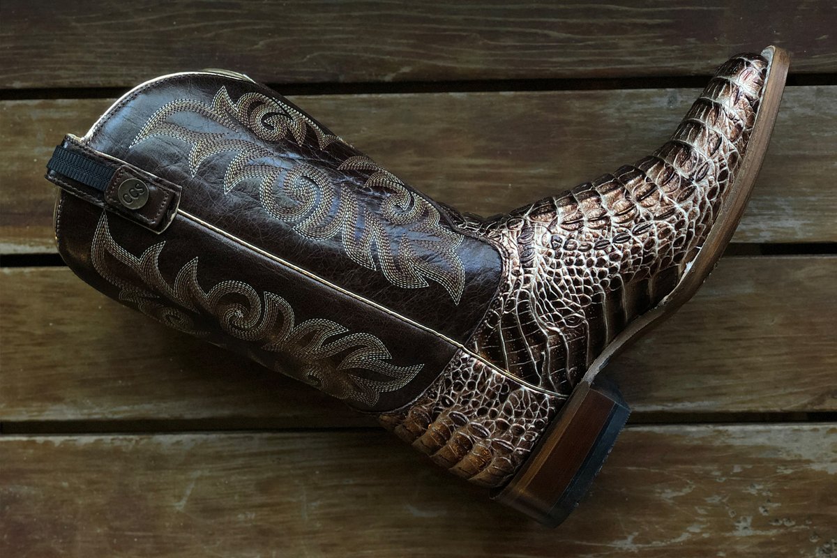 skipsboots's tweet photo. Never insult a crocodile until after you have crossed the river. #skipsboots #cowgirlboots #concealedcarry https://t.co/0jzKuGA2Hr