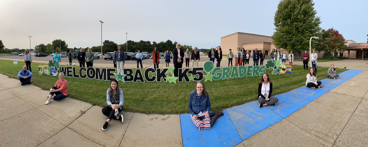 OurShannonPark's tweet photo. Welcome Back, SP Families!
#196FirstDay #196Pride https://t.co/qwmCNXNtN3