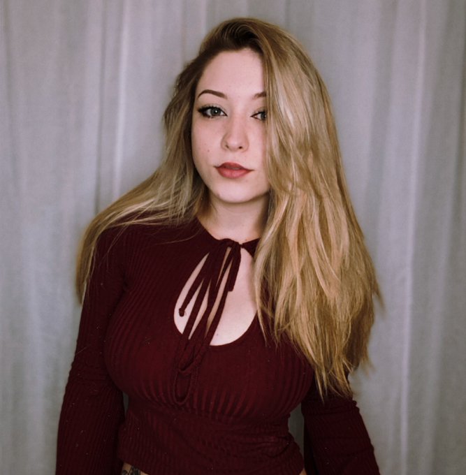 Come buy some content❤️ if you're looking for cheap premades I'm your girl❤️ 100 pictures and 2 videos<a href="/tag/inked"class="tags"><span>#inked</span></a><a href="/tag/blonde"class="tags"><span>#blonde</span></a><a href="/tag/babe"class="tags"><span>#babe</span></a><a href="/tag/dropbox"class="tags"><span>#dropbox</span></a><a href="/tag/onlyfans"class="tags"><span>#onlyfans</span></a><a href="/tag/sellingnudes"class="tags"><span>#sellingnudes</span></a>