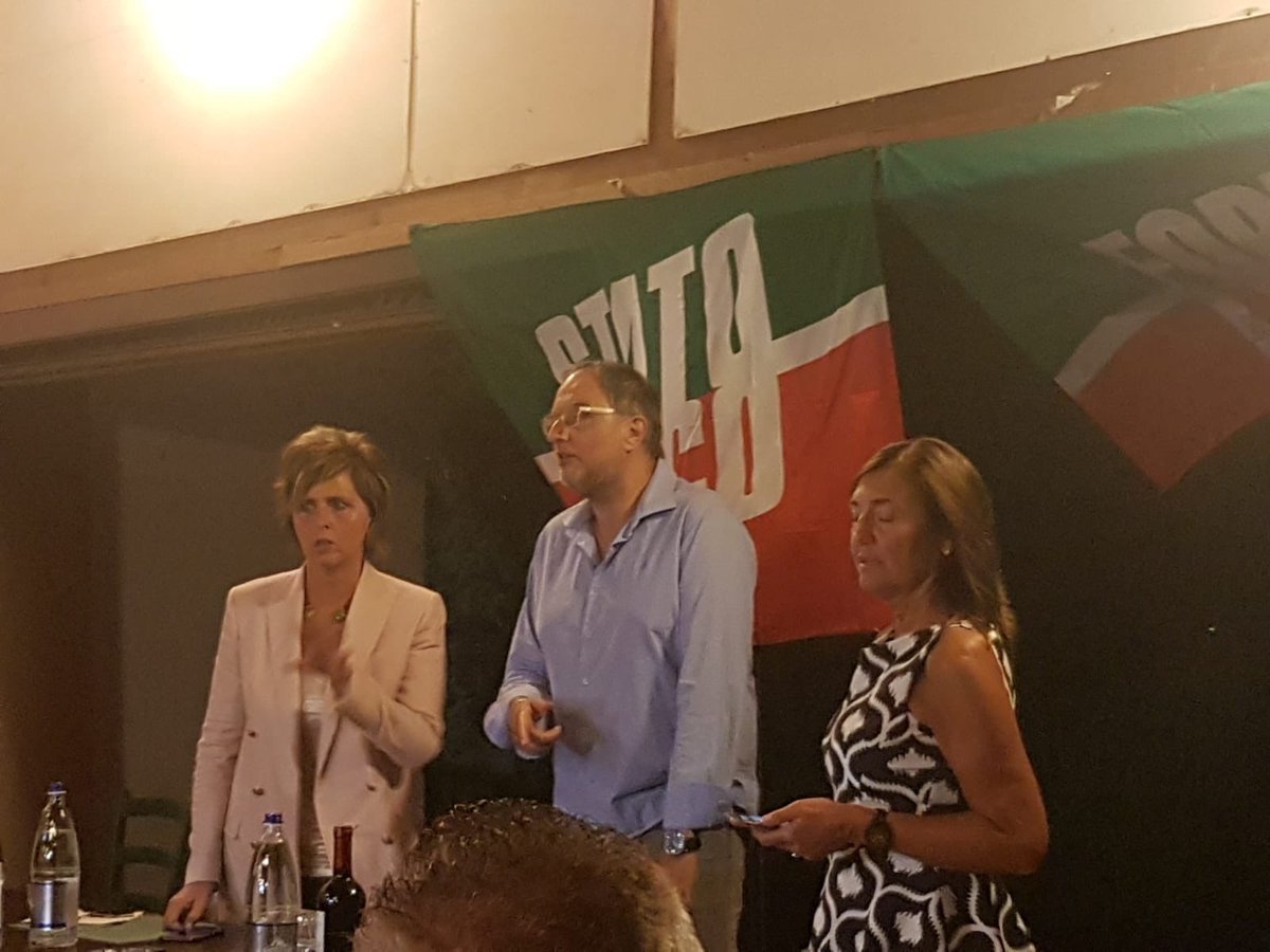 renatapolverini's tweet photo. Oggi giornata di #campagnaelettorale in #Toscana #toscana2020 #elezioniregionali #elezioniregionali2020 #navacchio #pisa #piancastagnaio #abbadiass #chianciano #firenze https://t.co/JhqepEY1NV
