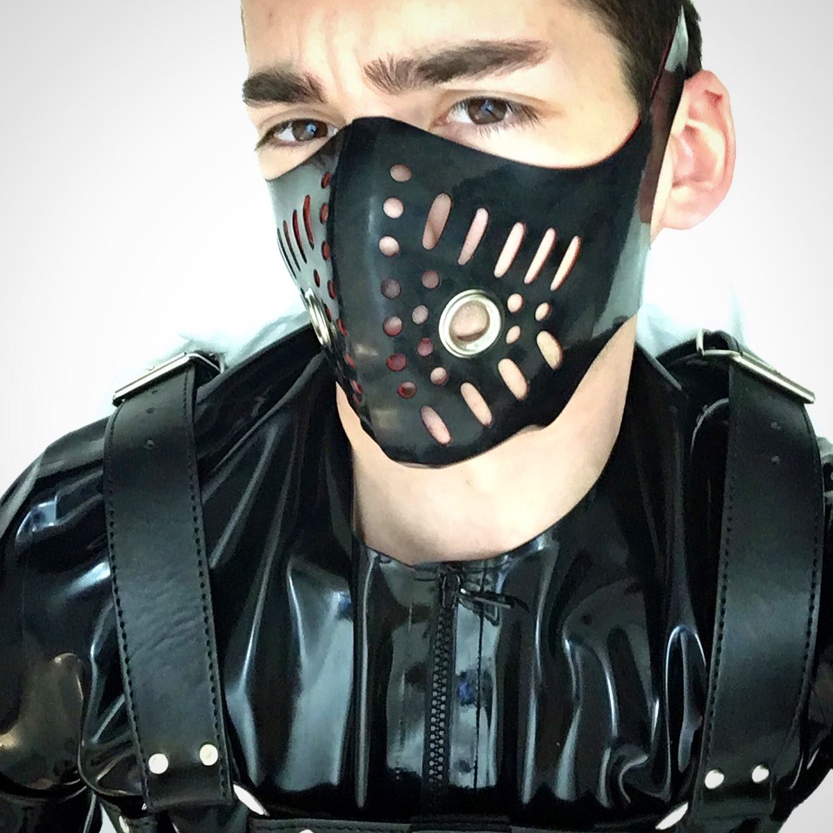 💫 In your eyes 👁 👁  oh i can see a fire your eyes ! Yeah 🤩 #rubber <a href="/REGULATIONstore/">REGULATION</a> #rubbertwink #rubbertlse #sm