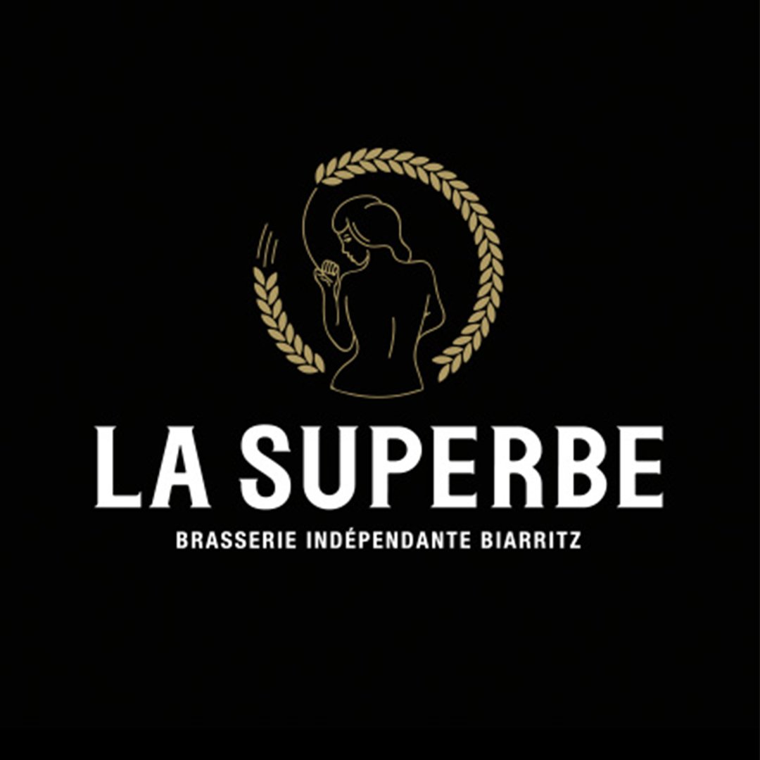 FindABottle's tweet image. La Superbe arrive sur Find A Bottle.
👉findabottle.fr/producteur/bra…
Cette magnifique brasserie artisanale de Biarritz nous livre 6 brassins pour une déferlante de fraîcheur 🌊, à découvrir en bouteilles, cans et coffrets !
#Beer #Craftbeer #Biere #BiereArtisanale #findabottle