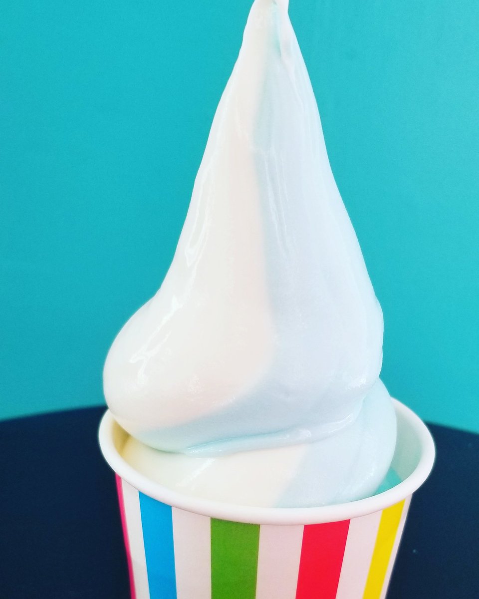 PapsysPlace's tweet photo. Blue Raspberry/Vanilla Twist! When you taste this, you can almost hear the sound of The Beast racing down the first hill!
Other flavors today: Stevia Chocolate, Pumpkin Spice Coffee, Pineapple Fruit Whip and Tutti-Fruiti.
#kingsIsland #PapsysPlace #localfirstcc https://t.co/Kx8zcMFUXE