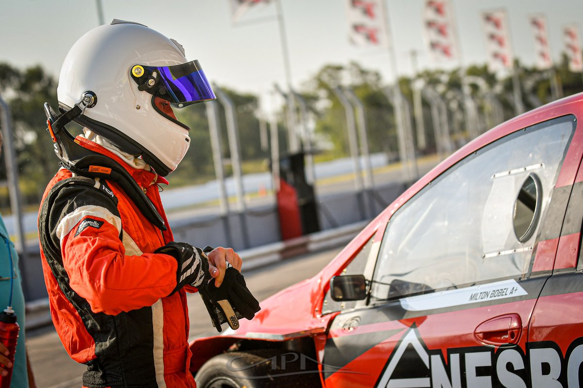 BrelanGroup's tweet photo. El #Automovilismo sigue reactivándose 👊 y este finde en el @AutodromoBA acelerará otra vez el #Fiat75 de @mbobelok 😎
.
🔜 @TC2000online https://t.co/G0gOqHspcu