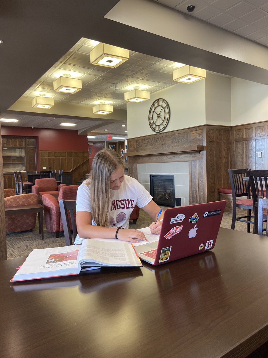 MsideMustangs's tweet photo. During my regular day, since most of my classes are online, I usually find different places to study around the dorm! ☺️📚 #MsideTakeover #MsideIsTheBestSide https://t.co/jOnRZ8SCgr