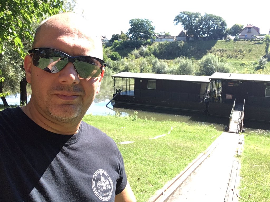Caponeistvan's tweet photo. Jó sok melóval de sikerült egy ötöst ledobni 💪😎
és újra itthon..
Kitartást mindenkinek erre a hétre is!
#ArmyHun🇭🇺
@NEdzoterem 🏋️ https://t.co/VqvoVk34SO