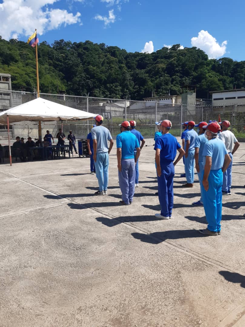 mirelct's tweet photo. #Hoy se llevó a cabo jornada de atención jurídica en las instalaciones del Internado Judicial Rodeo II y III, coordinada por el Despacho del Viceministro de Atención al Privad@ de Libertad @KevinAviladdhh y la Dirección de Familia @ler1972 @NicolasMaduro @irisvarela https://t.co/kIxzDIrz8H