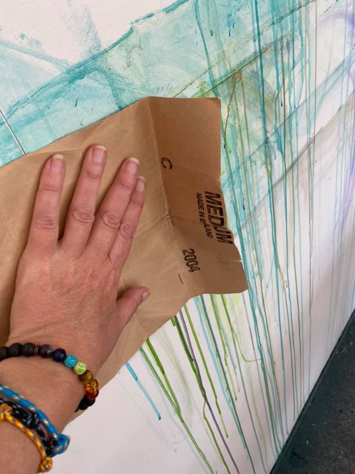 susiepearceart's tweet photo. Preparing studio wall for it’s next big adventure! Watch this space!! #studiolife #artstudiospace #studiowall #sandpaperart #watchthisspace https://t.co/04xgUE3iKY