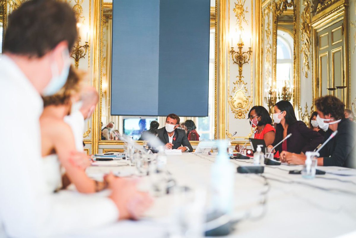 1ElisaMoreno's tweet photo. .@EmmanuelMacron l'a affirmé ce soir aux entreprises du #numérique : elles ont un rôle déterminant à jouer durant la crise sanitaire du Covid-19. Elles doivent participer à bâtir une société plus inclusive. #FranceRelance #mixite #egalite https://t.co/2PWUsUK6Df