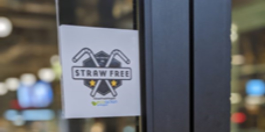 EcoActionArl's tweet photo. If current trends continue, by 2050 there will be more plastic in the ocean than fish. Our Straw Free Arlington restaurant partners are working to combat this trend. Find a Straw Free partner in #Arl here:
https://t.co/6XWhZvlUbl
#sustainablerestaurant #shoplocal #strawfree https://t.co/Nvwwn8Qzxq