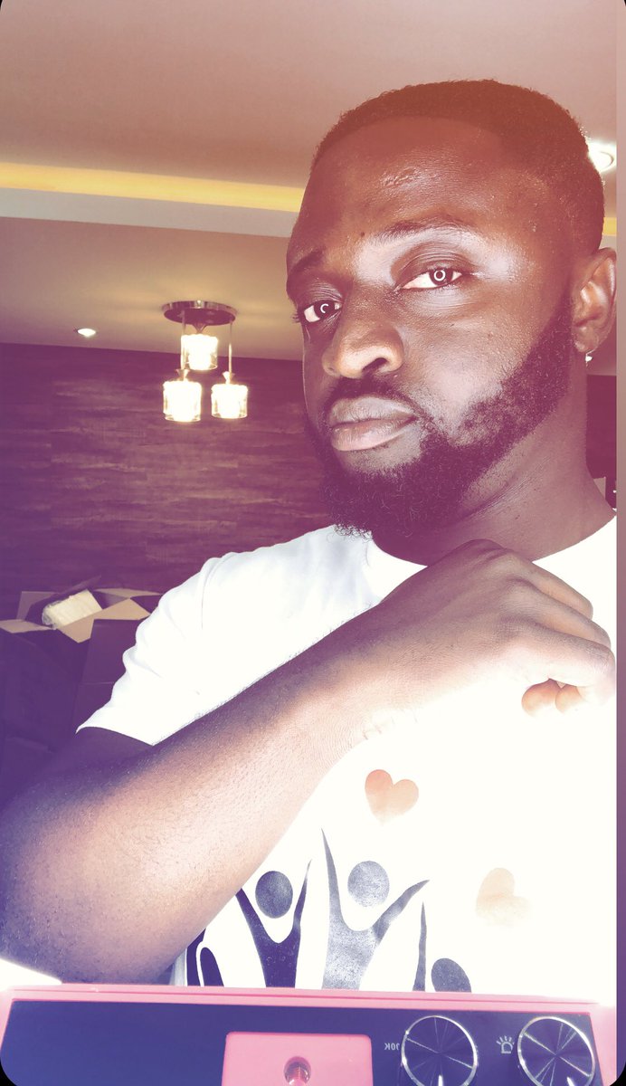 kwame_teddy's tweet photo. Keeping it clean #groominglounge https://t.co/dp4nVq9Sz1
