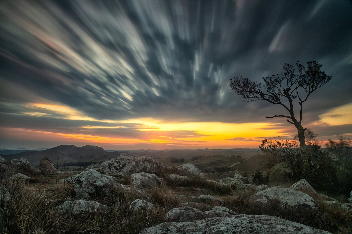 igastambide's tweet photo. Para hacer este tipo de fotografías se utilizan filtros, si queres aprender a utilizarlos o hacer este tipo de imágenes este viernes comienza un curso de fotografía de paisaje y queda un cupo aun. https://t.co/B8KO9ujWQk