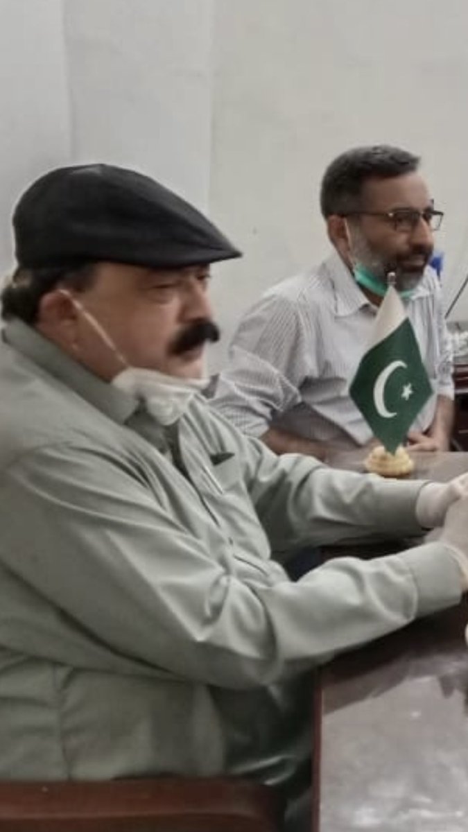 RealNomanKhan's tweet photo. بہت پیار کرنیوالے مخلص انسان بہت رحمدل شخصیت سے دُنیا محروم ہوگئی۔  إِنَّا لِلّهِ وَإِنَّـا إِلَيْهِ رَاجِعونَ
اللّٰہ پاک اِظہار بھائی کی مغفرت فرمائے اور کروٹ کروٹ جنت عطا فرمائے۔ آمین @MQMPKOfficial @MediaCellMQM @BaldiaTown2 @MQMWEST @IamNomanArif @RealRizwanMalik @SAMAATV https://t.co/nA60y3LuDy