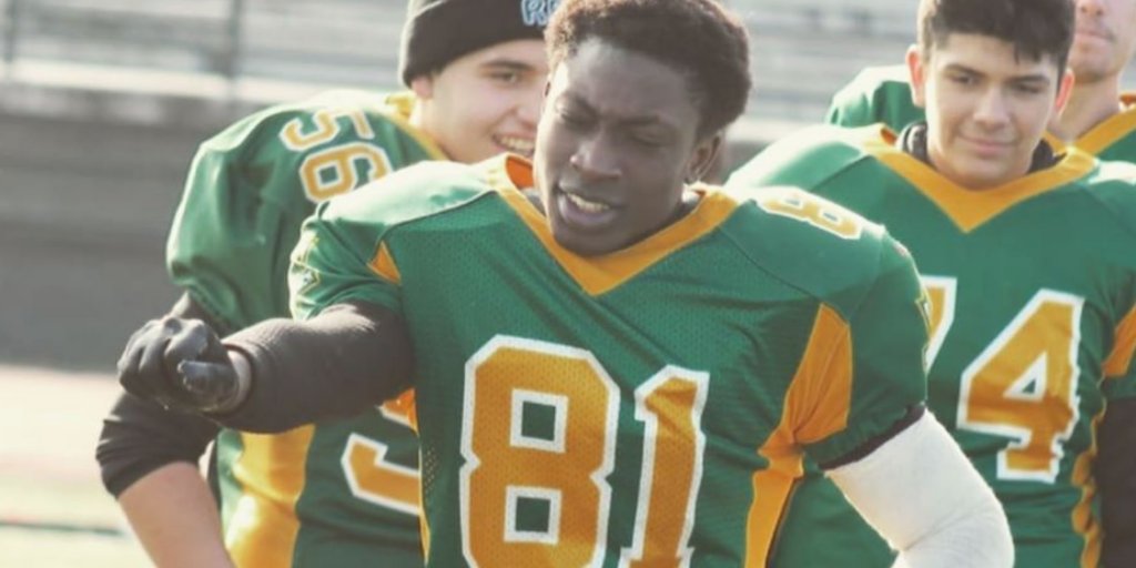 chatfootball's tweet photo. SEASON PREVIEW: Nothing like FNL at Robert F. Hall for #CFC200 REC @layskillz11 ... https://t.co/Cqbt70IPPz
๐ Class of 2021
๐ซ Robert F. Hall (ON)
๐ Receiver
Add Your Profile โ
https://t.co/s9ETrHelO1 https://t.co/alCyWt5XyB