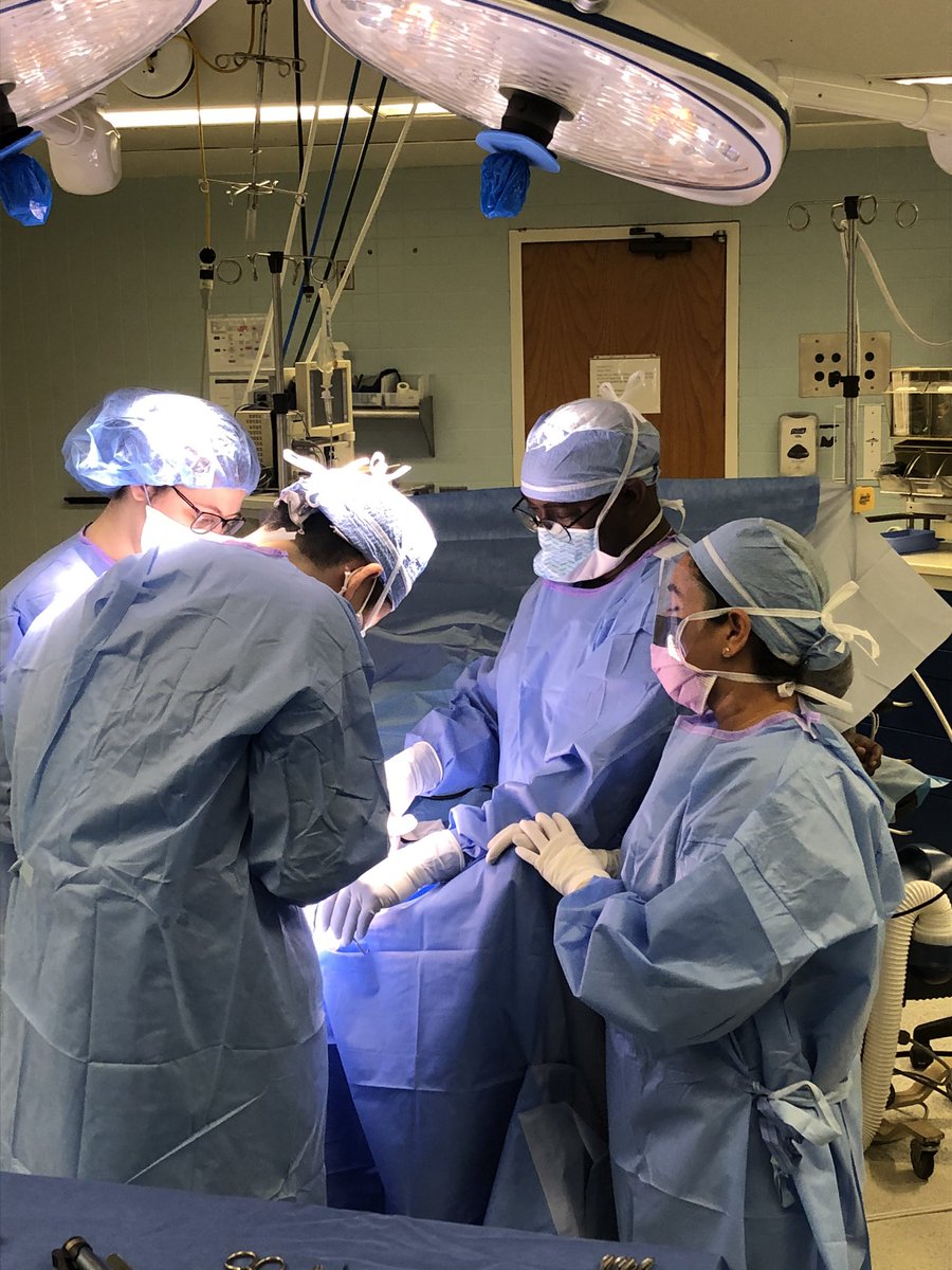 SandstormFlix's tweet image. Monday morning party in OR#1 with my team.  Proud to say these are my young surgeons.  #medicinesbadboy, #playingdoctor