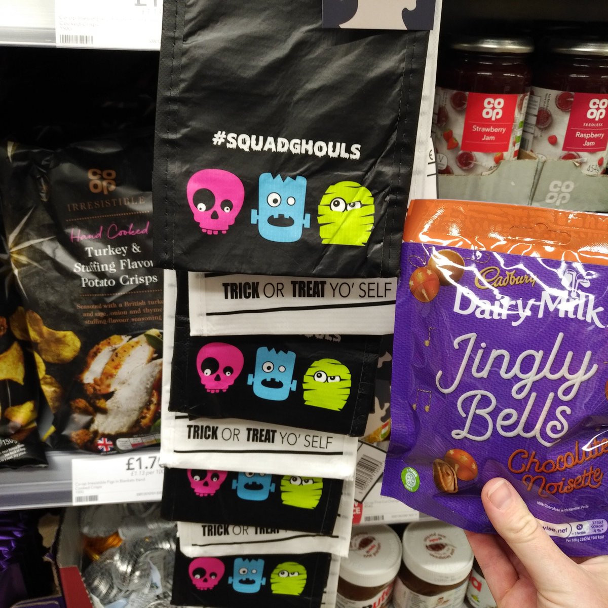 GingerNinjaCat's tweet photo. Why not chuck some Easter eggs in there for a full house, Co-op? https://t.co/19Hn9ArIYm
