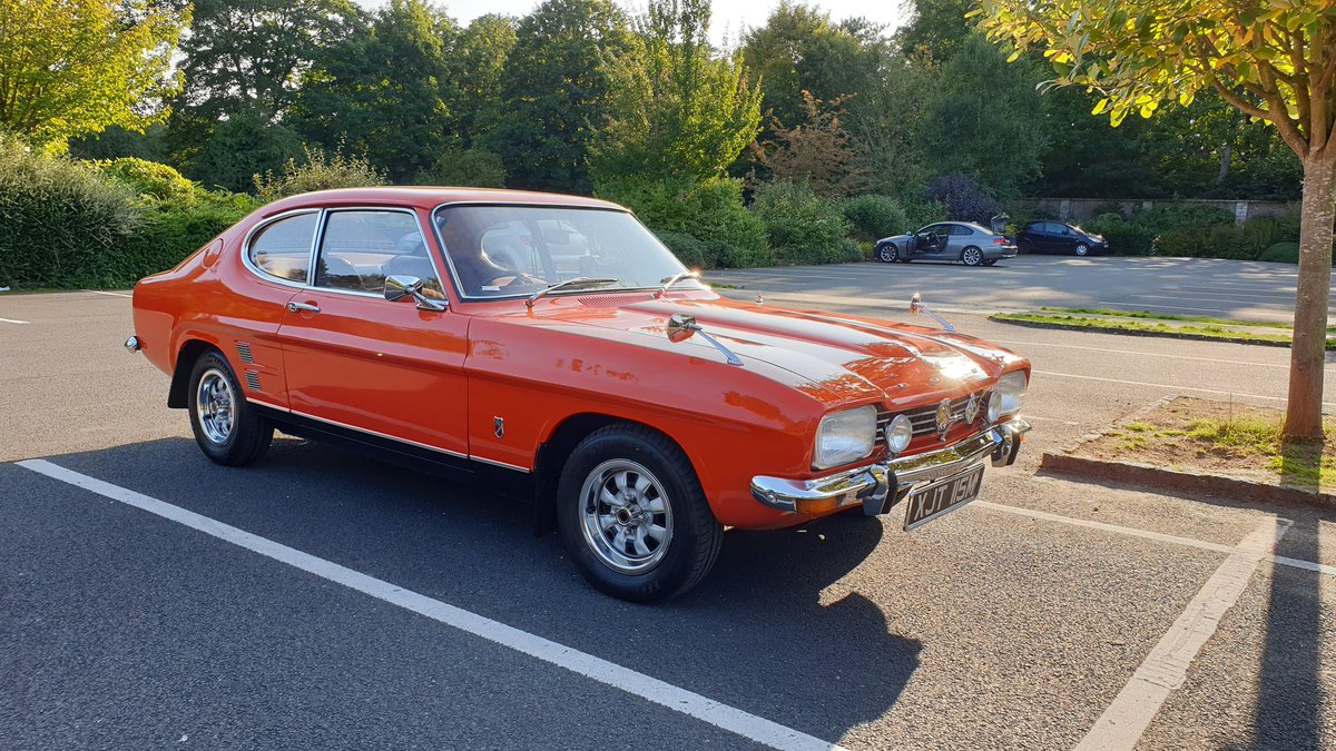 RobbieRobbie's tweet photo. Spotted today in Thornton Le Dale, North #Yorkshire. Beautiful #Ford #Capri Mk1 face-lift. Looked immaculate... @FordsOval @addict_car @thecarfactoids @MotoNutJob @IRetweetArt @simonscarspots https://t.co/QR4fSJ4uqx