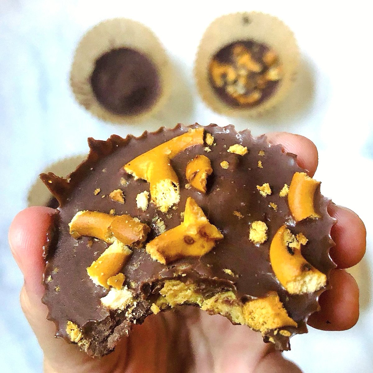 PresselsUsa's tweet photo. Repost! Thanks for the amazing delicious recipe and 📷 @smooothie_operator! https://t.co/7fE8Gg8ruP

#presselsusa #pressels #pretzel #pretzels #pretzelchips #peanutbuttercup #peanutbutterlover #peanutbuttercups #chocolatelover #chocolate #pb #snack #snack #healthysnack #nutbutter https://t.co/mmycCFfj5M
