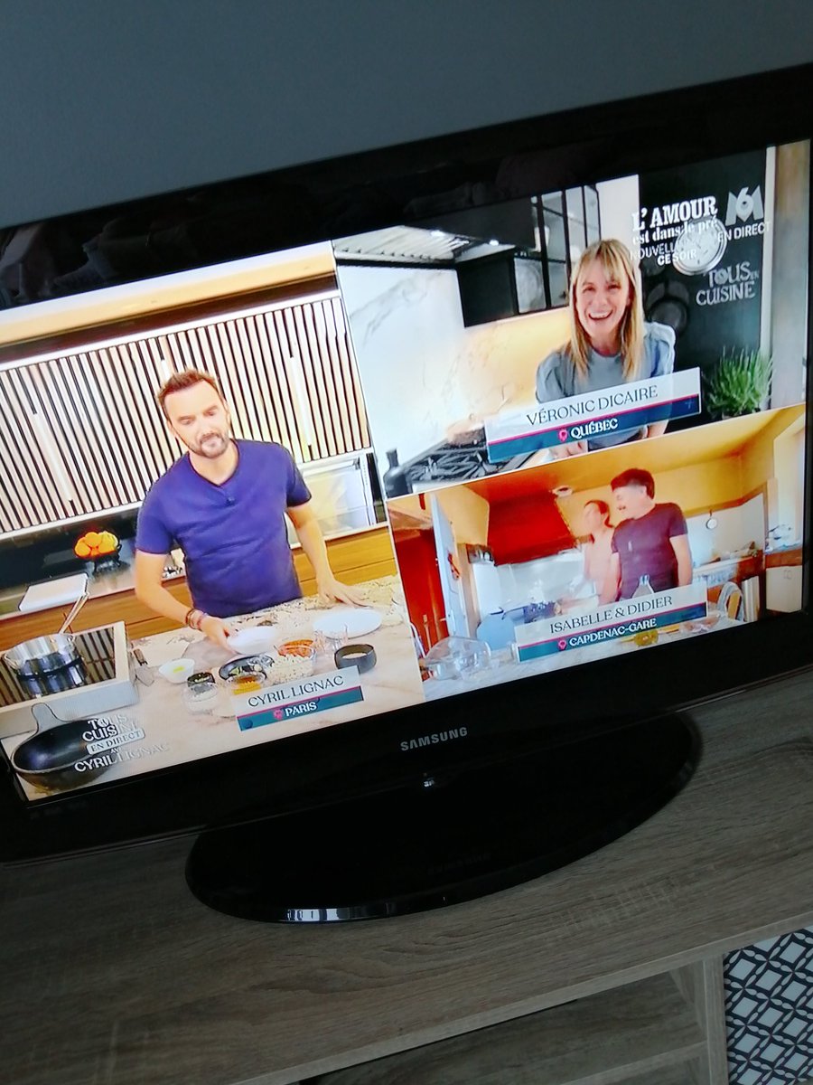 Pif_et_Tel's tweet photo. Alors la @cyril_lignac c'est le top !! Notre Didier international et notre @veronicdicaire réunis c'est extra !!! https://t.co/jh36wMrOR7
