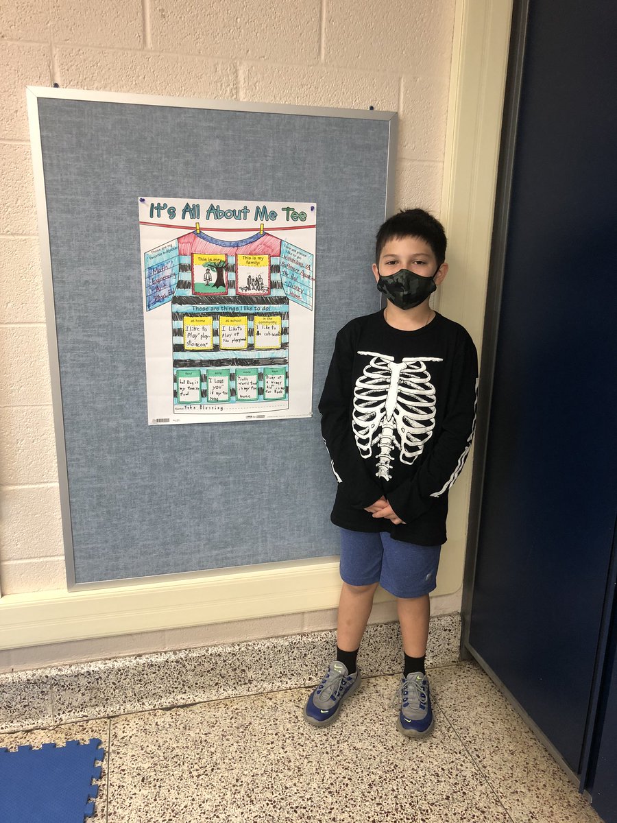 Our Student of the Week is John and he enjoys visiting Williamsburg, VA and eating hotdogs! #studentoftheweek <a href="/SB_ESPanther/">Stony Brook ES</a> #ROAR