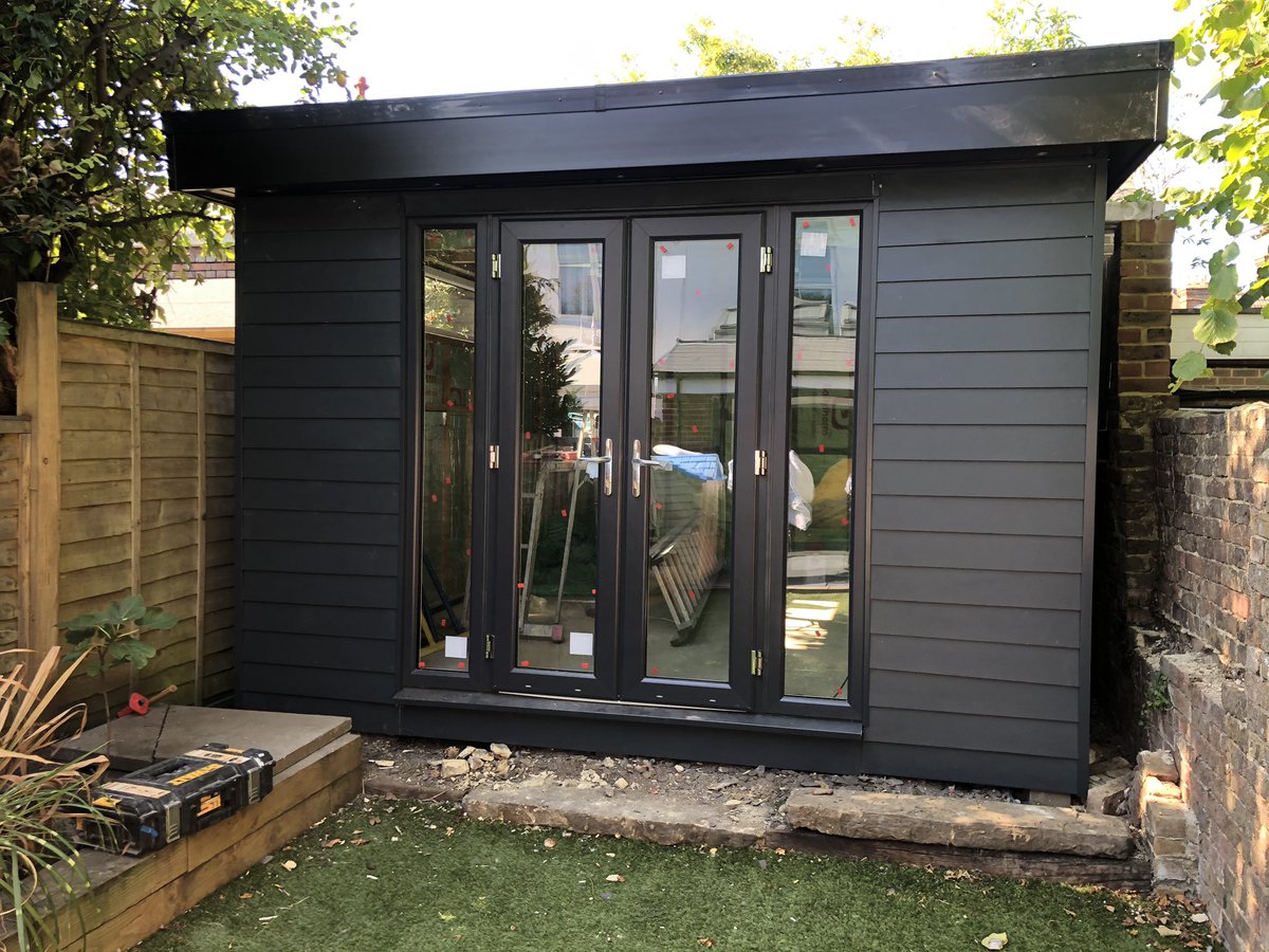 StandbyNigel's tweet photo. We are 3/4 of the way through our current project......
Walls, floor and roof are fully insulated so it can be warm even in the middle of winter......#gardenoffice  #logcabin #Gardenscapes https://t.co/KFT6xSyNiz
