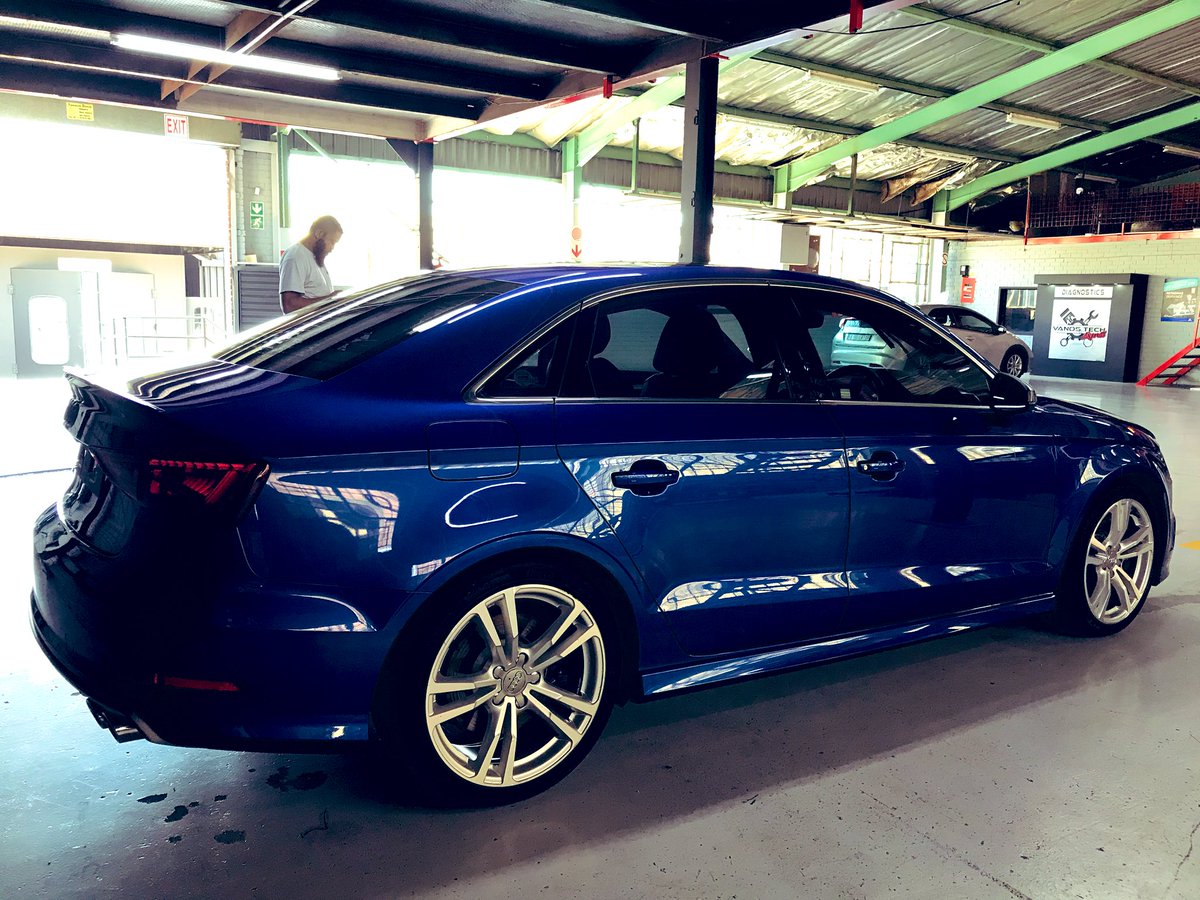 Carnoisseur_'s tweet photo. S3 in for Detailing https://t.co/U75qyWTH50