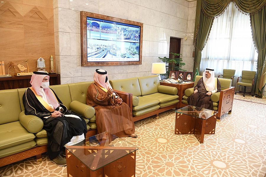Uzivatel عداد مشاريع الرياض Na Twitteru استقبل سمو أمير منطقة الرياض اليوم الاستاذ خالد العجمي الرئيس الإقليمي لمجموعة ماجد الفطيم العقارية بالمملكة استعرض خلالها آخر التطورات والمراحل التنفيذية لاستثمارات المجموعة بالمنطقة التي