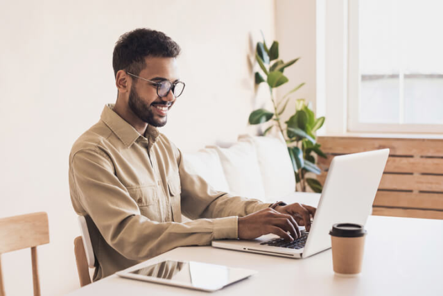 WoodallHoggle's tweet photo. Can Your Small Business Benefit from Chatbot Technology? Listen now! - https://t.co/P0v9X0eiHt https://t.co/mIvcMunEPO https://t.co/FtCy6U9XYj