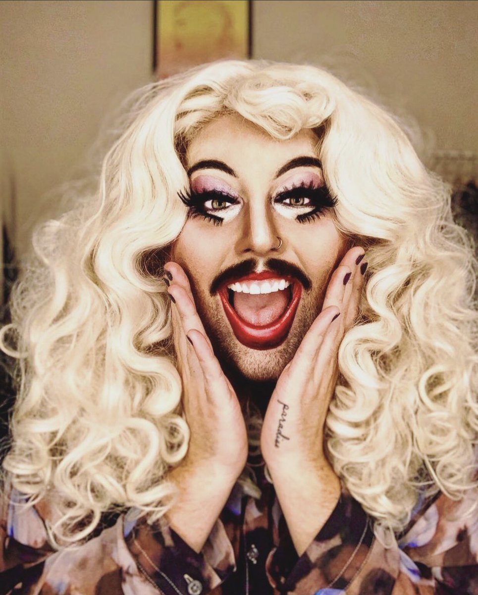 CreativesInSTEM's tweet photo. #CreativeInSTEMoftheWeek is @m_davis8802, a wildlife ecologist, @UNSW PhD student and drag queen, AKA THE Nigel Thornberry of drag, AKA Diva Attenbra (they/them). They combine the world of wildlife ecology and #scicomm through the medium of drag ! https://t.co/KKk4fS1A7S