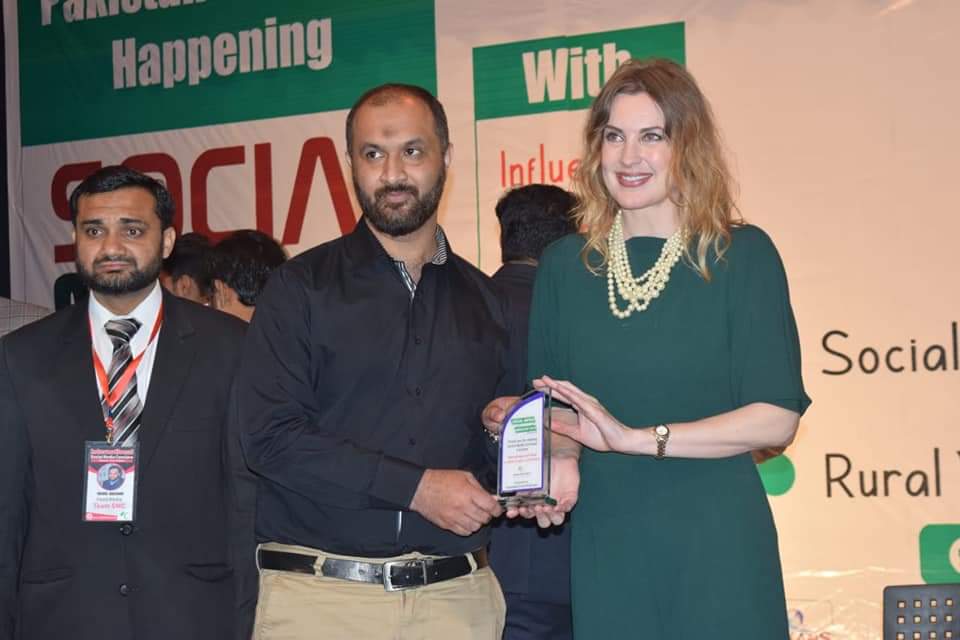 wapexp1's tweet photo. Memories of 2019-20
#Faisalabad #wapexp #DigitalMarketing #freelancing
#computerCollege https://t.co/konP6eu2oj