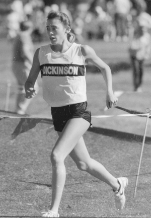 WDAsports's tweet photo. WDA OLD SCHOOL
Dickinson will host a conference cross country meet later this week named after this distance running phenom from the late 1980s and early 1990s -- Becki Wells
#wdaoldschool https://t.co/g0R7Oc1erb